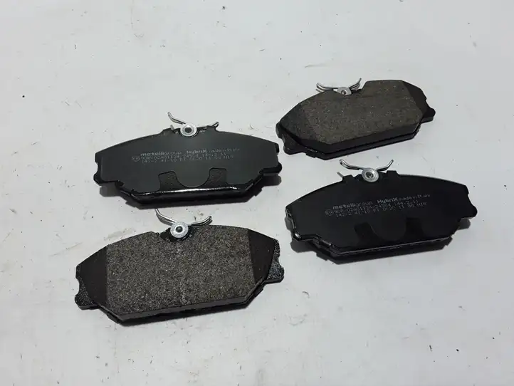 Renault Scenic I (1996 - 2003) 144.2 Передние тормозные колодки — фото 3