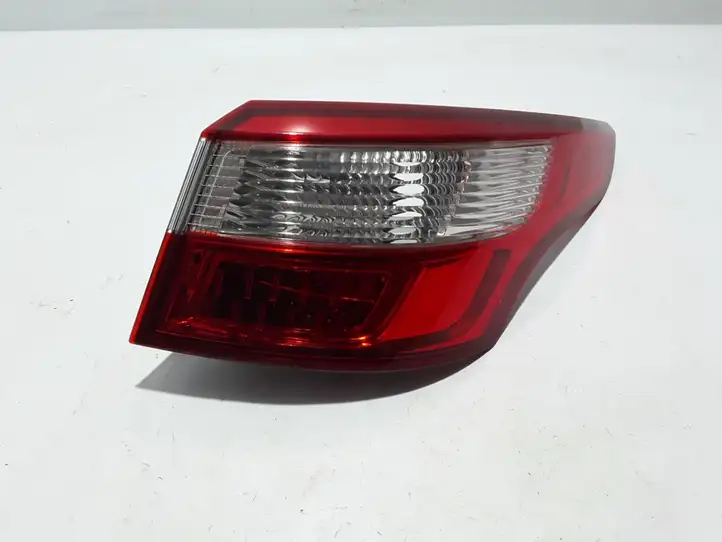 Renault Latitude (L70) (2010 - 2014) 265500029R Задний фонарь в кузове — фото 1