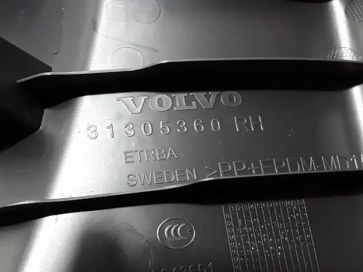 Volvo V40 Cross country (2016 - 2019) 31305360 Верхняя обшивка стойки D — фото 3