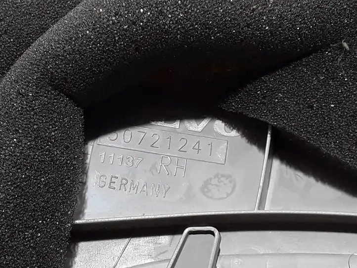Volvo C30 (2007 - 2010) 30721241 Верхняя обшивка стойки D — фото 2