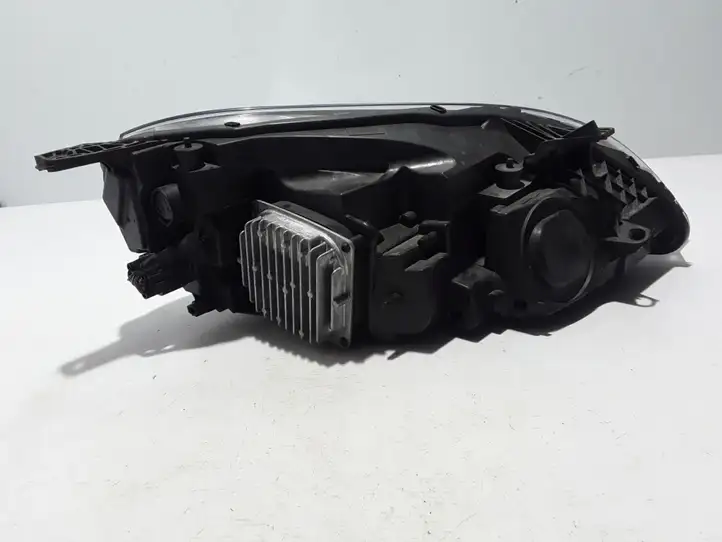 Volvo V40 Cross country (2016 - 2019) 31677018 Передняя фара — фото 3