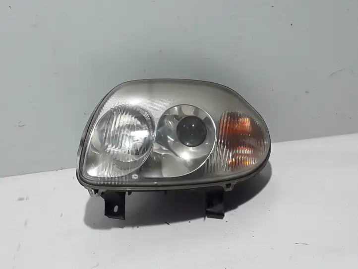 Renault Clio II (1998 - 2001) 260601187R Передняя фара — фото 1