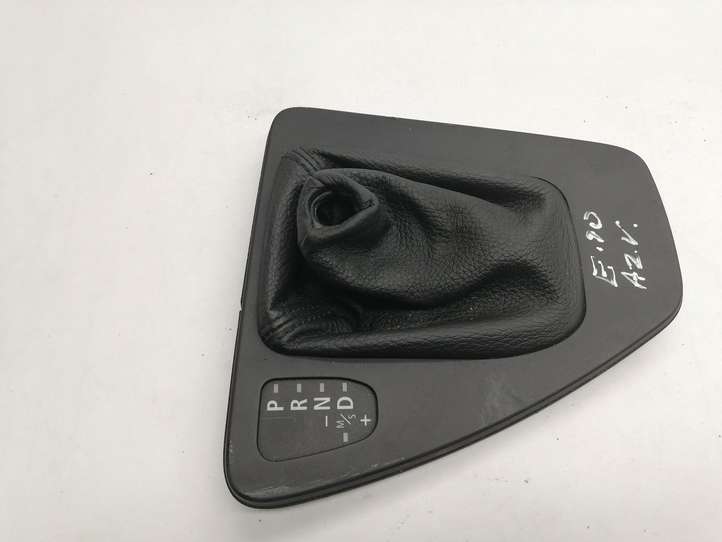 BMW 3 E90 E91 (2005 - 2012)  7155643 Рамка рычага переключения передач