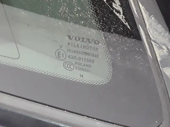 Volvo XC60 (2017 - ) 32219173 Заднее боковое стекло — фото 3