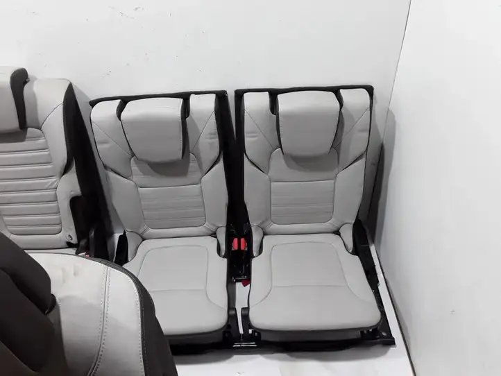 Renault Espace V (RFC) (2015 - 2019) Комплект салона — фото 4