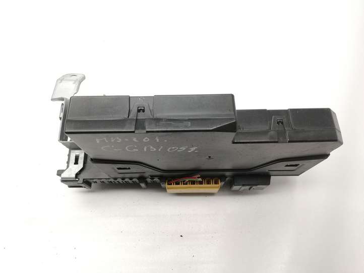 Mercedes-Benz C W204 (2007 - 2014)  2049001202 Блок монтирования реле