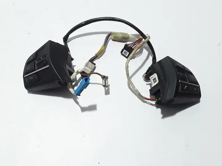 BMW 5 F10 F11 (2009 - 2016) 9229484 Кнопки на рулевом колесе — фото 1