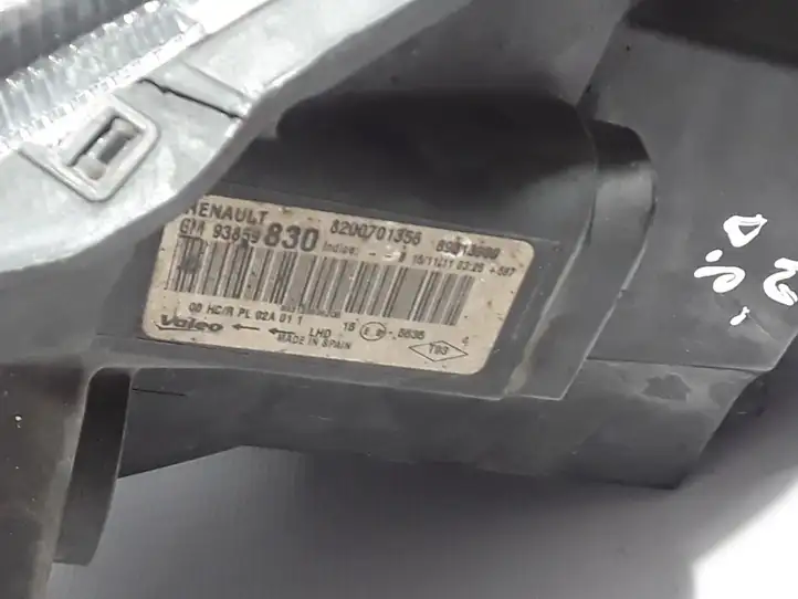 Renault Trafic II (X83) (2002 - 2014) Передняя фара — фото 2