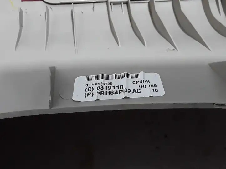 Chrysler Pacifica (2016 - ) 5RH64PD2AG Верхняя обшивка стойки D — фото 3