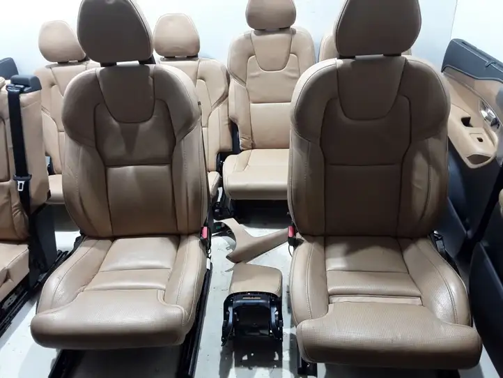 Volvo XC90 (2014 - 2019) Комплект салона — фото 6