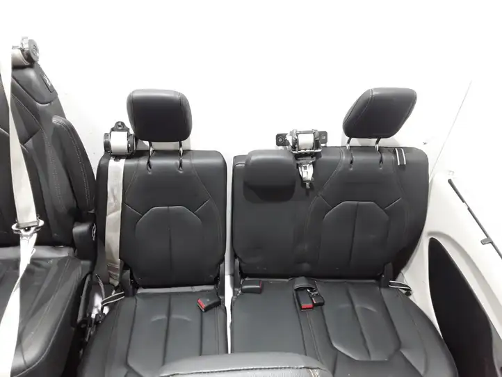 Chrysler Pacifica (2016 - ) Комплект салона — фото 7