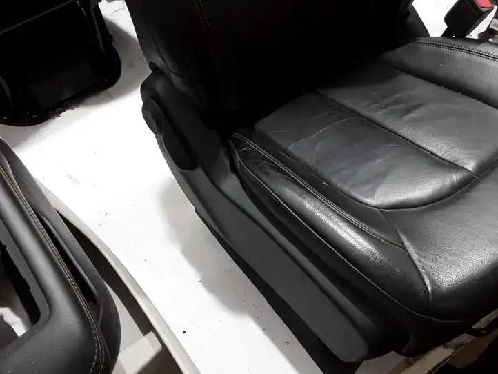 Chrysler Pacifica (2016 - ) Комплект салона — фото 8