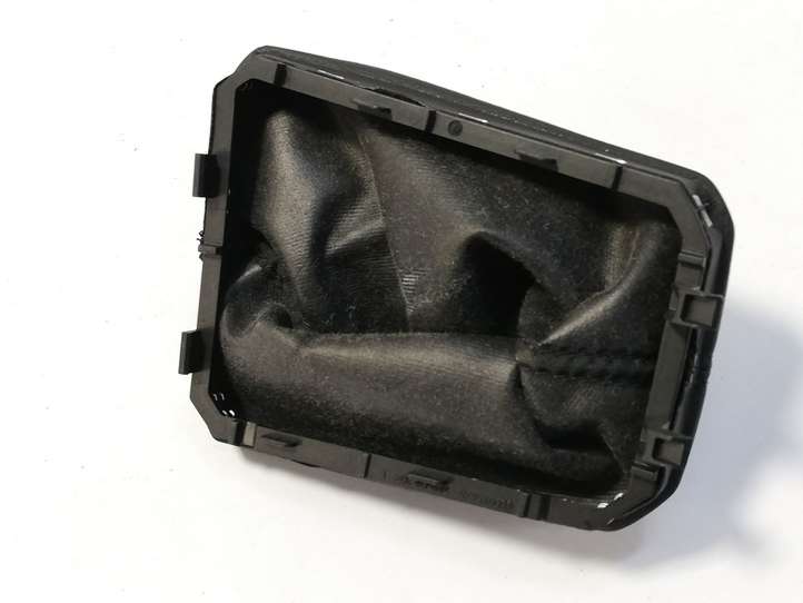 Volkswagen Polo (2015 - 2019)  2G1711113B Отделка рычага переключения передач (кожа, головка)