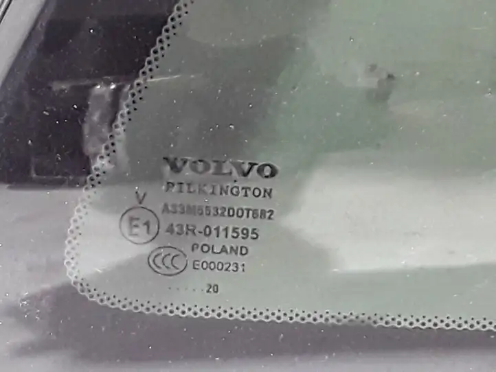 Volvo XC60 (2017 - ) 32244903 Заднее боковое стекло — фото 4