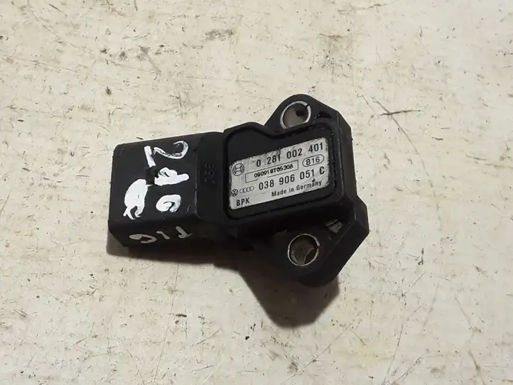 Volkswagen Tiguan (2007 - 2011) 038906051C Датчик массового расхода воздуха — фото 1
