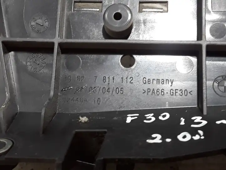 BMW 3 F30 F35 F31 (2012 - 2018) 7811112 Крышка двигателя декоративная — фото 3