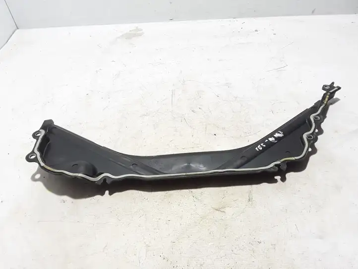 BMW 3 F30 F35 F31 (2012 - 2018) 7331243 Крышка двигателя декоративная — фото 3