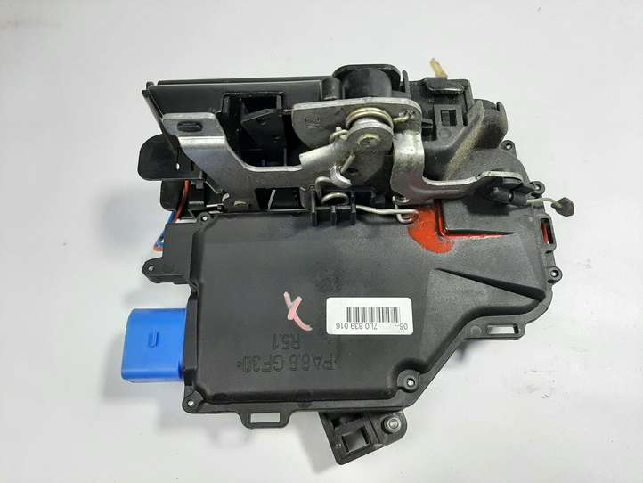 Volkswagen Touran I (2003 - 2010)  7L0839016 Замок задней двери