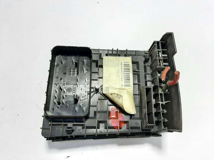 Volkswagen Touran I (2003 - 2010)  1K0937125A Блок монтирования реле