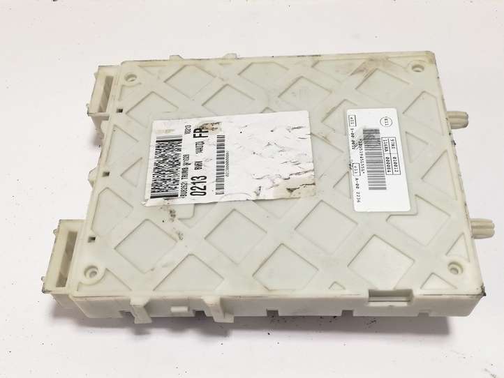 Ford C-Max (2010 - 2015)  BV6N14A073 Блок монтирования реле