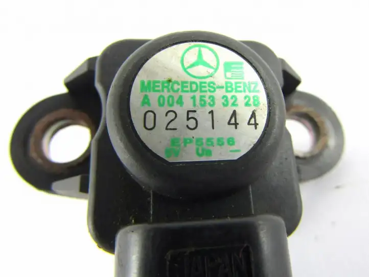 Mercedes-Benz A W168 (1997 - 2004) Датчик давления воздуха впуска — фото 4