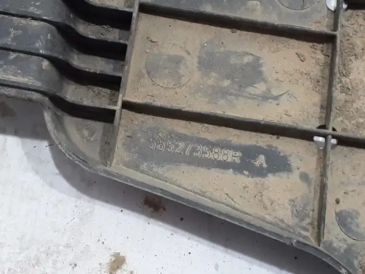Renault Clio IV (2012 - 2019) 555273588R Защита днища — фото 3
