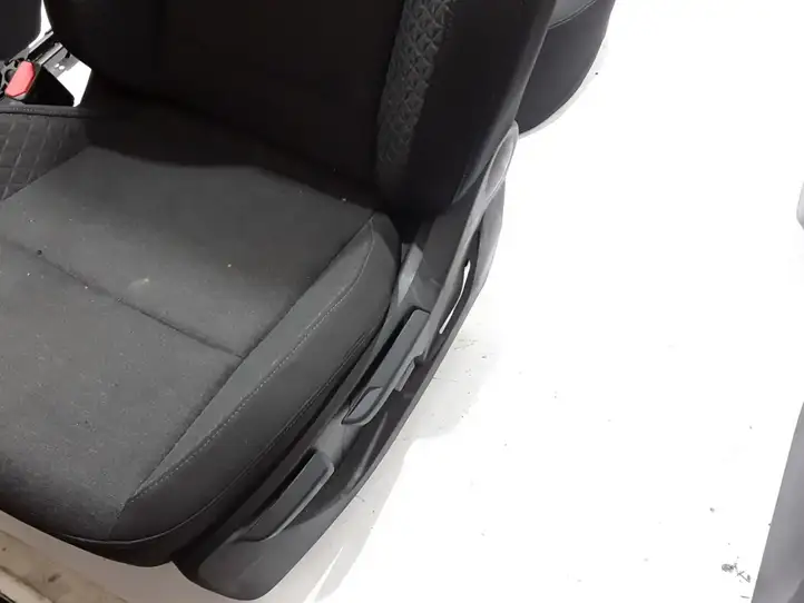 Renault Clio V (2019 - ) Комплект салона — фото 4