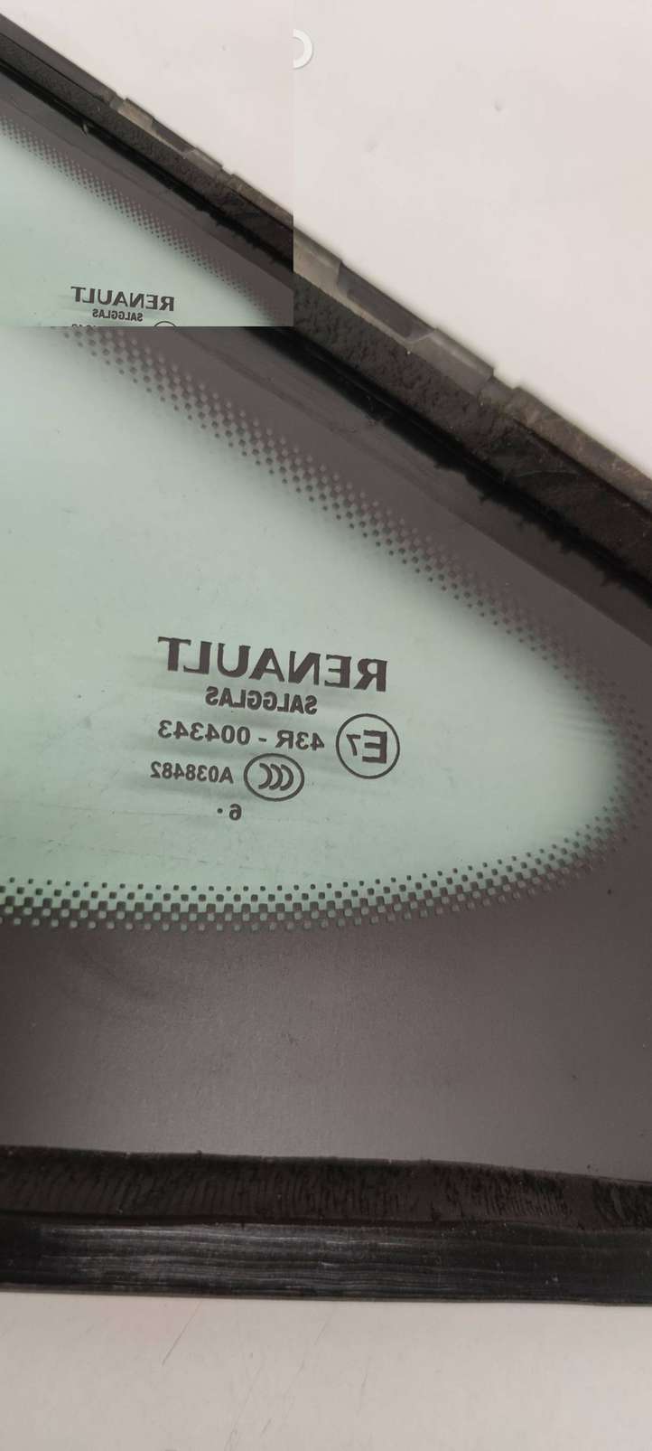 Renault Espace (2015 - 2019)  43R-004343 Треугольное стекло в передней части кузова