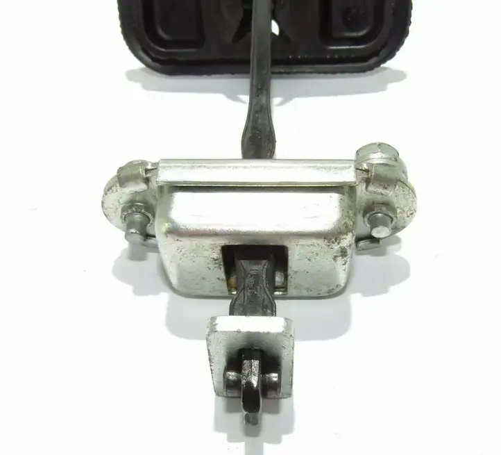 Nissan Qashqai (2006 - 2010) Ограничитель задней двери — фото 1