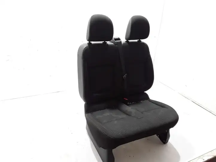 Opel Vivaro (2014 - 2018) Переднее сиденье пассажира — фото 2