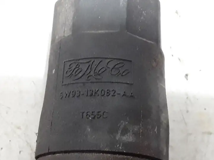 Volvo V50 (2004 - 2008) 5W9312K082AA Насос омывателя фар — фото 2
