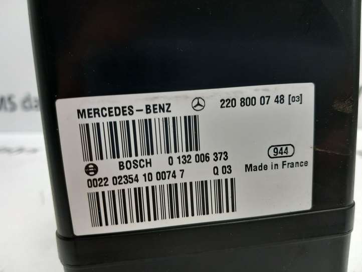 Mercedes-Benz S W220 (1998 - 2006)  A2208000748 Вакуумный насос центрально замка