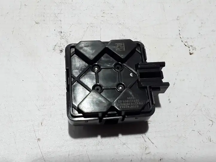 Chrysler Pacifica (2016 - ) 55057422AA Плафон салона — фото 3
