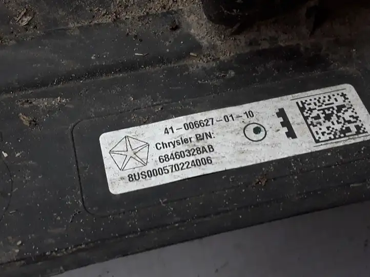 Chrysler Pacifica (2016 - ) 68460328AB Другая деталь раздвижной двери — фото 2