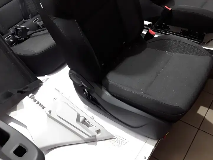 Renault Clio V (2019 - ) Комплект салона — фото 2