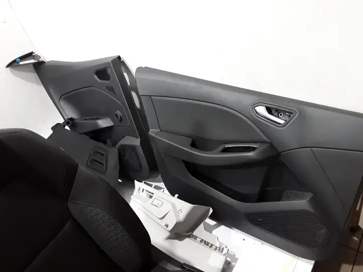 Renault Clio V (2019 - ) Комплект салона — фото 3
