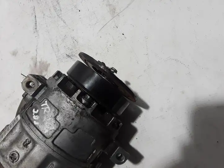 Renault Trafic III (X82) (2014 - ) 8200848916 Компрессор (насос) кондиционера воздуха — фото 3