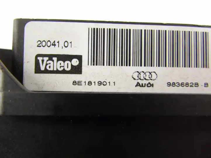 Audi A4 S4 B6 8E 8H (2000 - 2006) Электрический отопитель салона — фото 5