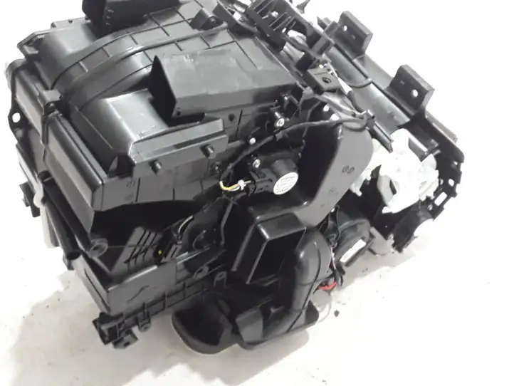 Renault Captur II (2020 - ) 272708569R Комплект системы вентиляции салона — фото 5