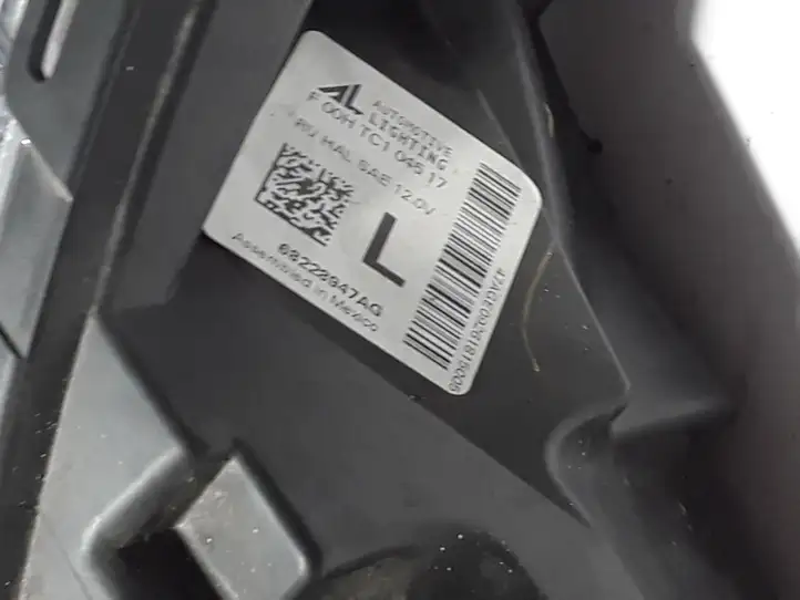 Chrysler Pacifica (2016 - ) 68228947AG Передняя фара — фото 6