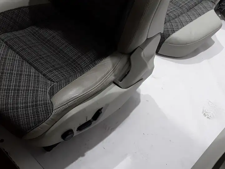 Volvo V60 (2018 - ) Комплект салона — фото 2