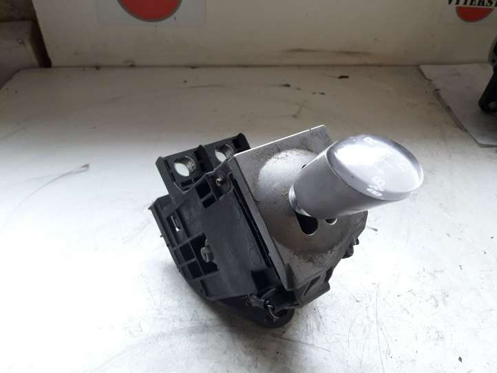 Toyota Prius (XW20) (2003 - 2009)  8945147030 Рычаг переключения передач