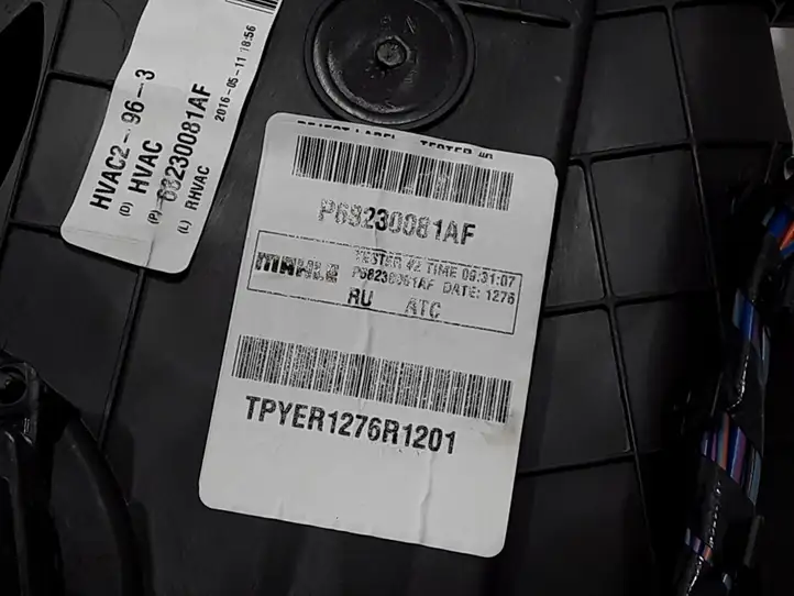 Chrysler Pacifica (2016 - ) 68230081AF Комплект системы вентиляции салона — фото 3