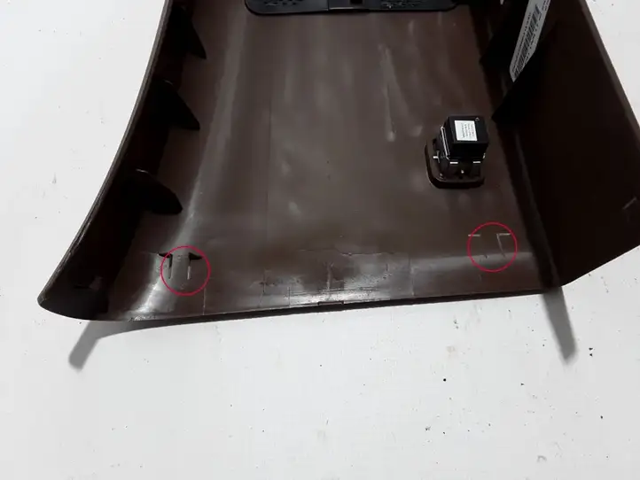 Chrysler Pacifica (2016 - ) 5RH63TRMAB Нижняя обшивка стойки B — фото 2