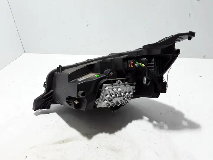 Peugeot 2008 II (2019 - ) 9841641980 Передняя фара — фото 4