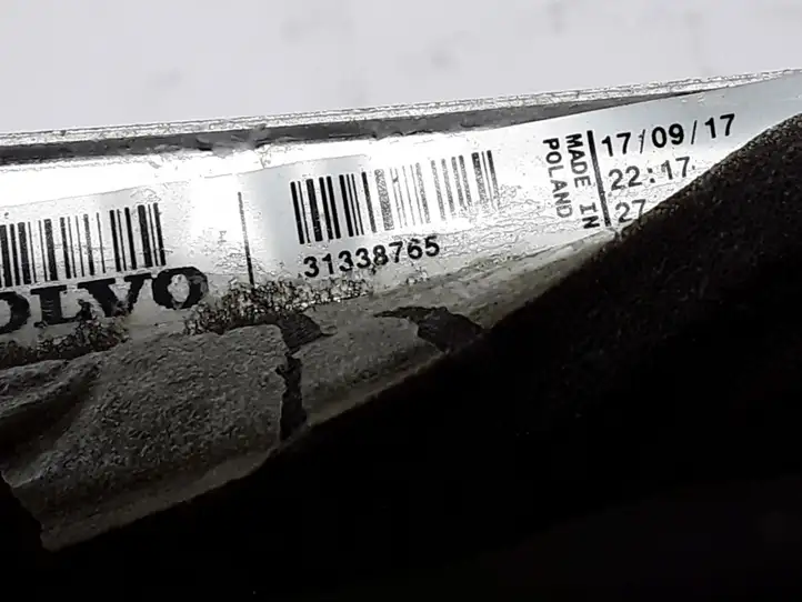 Volvo V60 (2010 - 2013) 31338765 Радиатор охлаждающей жидкости двигателя — фото 3