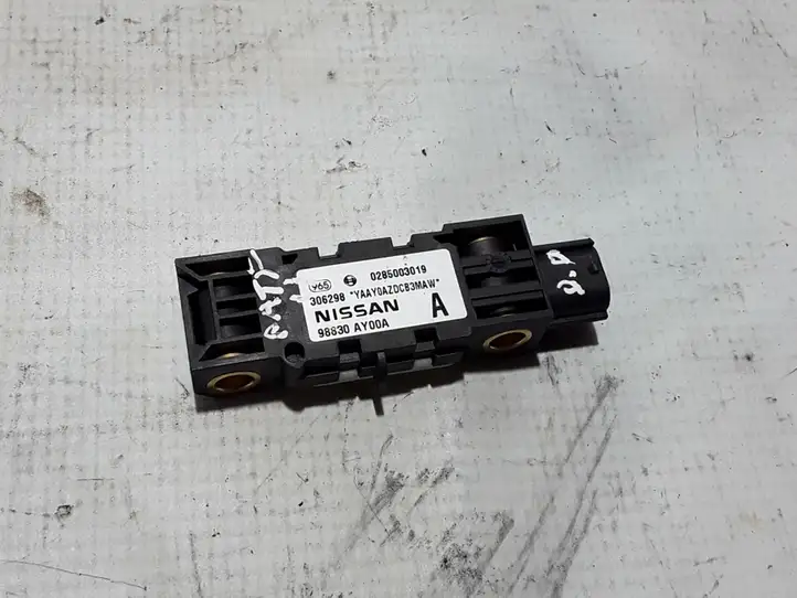 Nissan Pathfinder R51 (2005 - 2012) 98830AY00A Датчик удара SRS — фото 1
