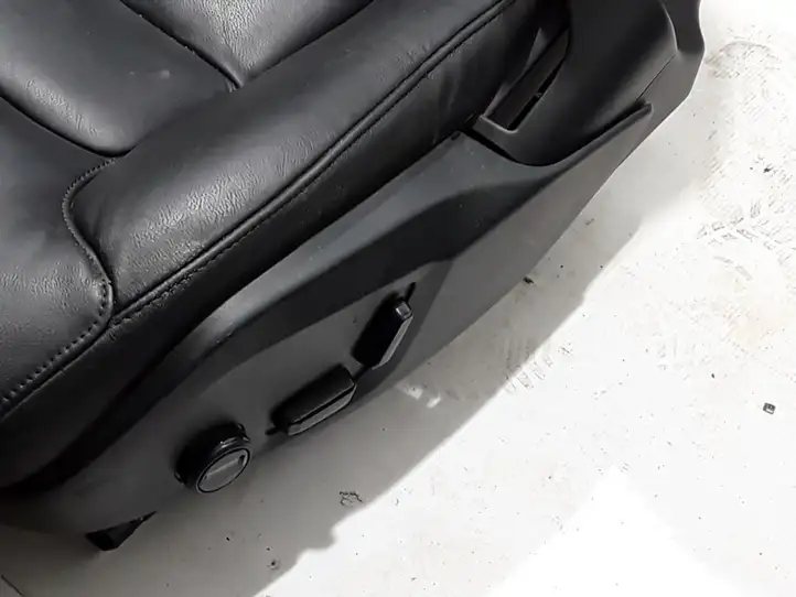 Volvo S60 (2018 - ) Комплект салона — фото 3