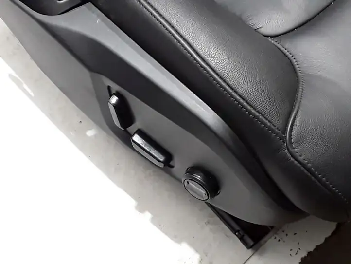 Volvo S60 (2018 - ) Комплект салона — фото 4