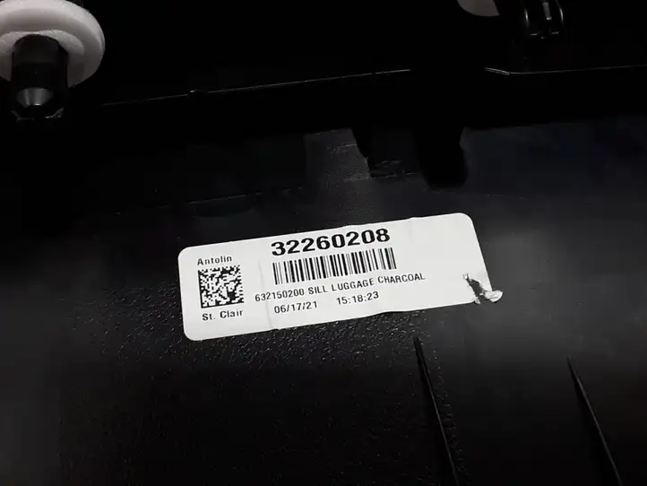 Volvo S60 (2018 - ) 32260208 Отделка порога багажника — фото 2